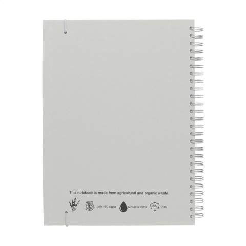 WoW! Bloc-notes au format A5. Avec environ 100 feuilles / 200 pages de papier ligné (80 g/m²), une solide reliure spirale métallique et un élastique de fermeture. La couverture rigide est composée à 15% de déchets agricoles et organiques tels que les tomates, les poivrons, les plantes et les oignons. Ces déchets sont mélangés avec du papier recyclé d'origine européenne. Un carnet pratique pour prendre des notes et noter des idées.