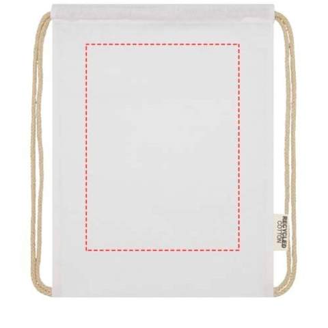 Le sac avec cordon de serrage Oregon confectionné à 100 % en coton recyclé certifié GRS est le cadeau idéal à distribuer pour promouvoir votre marque ou votre campagne marketing. Ce sac léger est peu coûteux, facile à porter sur le dos ou sur l'épaule et offre suffisamment d'espace pour ajouter un logo, slogan ou autre message. Le cordon de serrage permet de l'ouvrir et de le fermer facilement, et le coton de 140 g/m² est solide et durable. Grand compartiment principal avec fermeture à cordon en coton. Capacité de charge maximale de 5 kg.