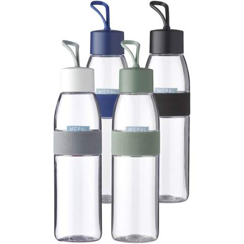 Diese trendige Wasserflasche von Mepal ist umweltfreundlich und preiswert sowie perfekt für den Einsatz bei der Arbeit, beim Sport oder in der Freizeit. Der grüne Deckel lässt sich leicht abschrauben und verfügt über eine Schlaufe für einfachen Tragekomfort. Die Ellipse Wasserflasche ist BPA- und phthalatfrei, spülmaschinenfest (ohne Gummiband) und 100 % auslaufsicher. Bewahren Sie die Flasche nach der Reinigung ohne Deckel auf. Der Deckel kann mit der Schlaufe an der Flasche befestigt werden, damit er nicht verloren geht. Für kohlensäurehaltige Getränke geeignet, sollte dann jedoch nicht bis zum Rand gefüllt werden.

