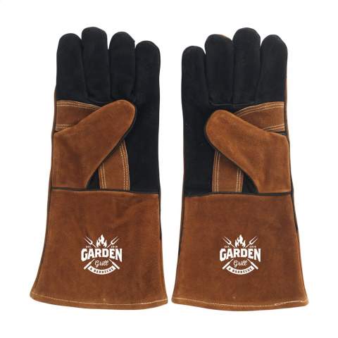 Set of two BBQ gloves from the Gusta brand. These gloves are made from wild leather material and have a beautiful suede look. They are designed to protect your hands from short periods of heat while barbecuing. The gloves need to be cooled down regularly after use.