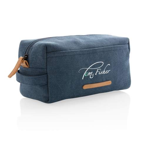 Trousse de toilette en toile naturelle avec plusieurs compartiments pour un rangement optimal. Sans PVC.<br /><br />PVC free: true