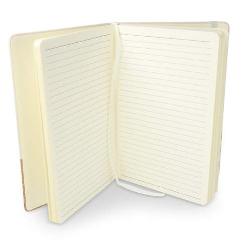 Dit notitieboek heeft een kaft van katoen en kurk met 80 gelinieerde vellen van 70g/m² FSC-gecertificeerd papier. Het heeft een sluiting met elastiek en een bladwijzer met lint voor extra gemak.