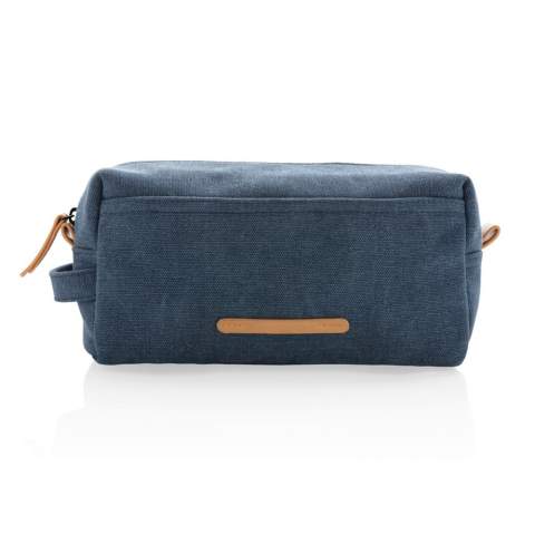 Trousse de toilette en toile naturelle avec plusieurs compartiments pour un rangement optimal. Sans PVC.<br /><br />PVC free: true