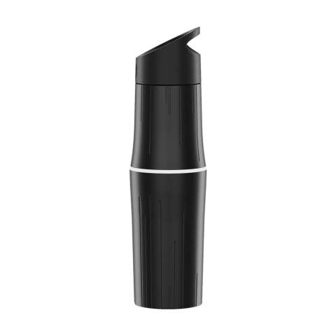 Waterfles van het merk BE O Lifestyle. De fles is gemaakt van 94% BIO HDPE uit suikerriet. 100% recyclebaar. Door het bijzonder opvallende design is dit een absolute eyecatcher. De fles heeft een handige, lekvrije schroefdop en is gemakkelijk mee te nemen. De fles bestaat uit meerdere delen. De delen zijn afzonderlijk te gebruiken als drinkbeker, zo deel je gemakkelijk je drankje. Dit maakt ook schoonmaken extra gemakkelijk. Geschikt voor alle dranken zonder koolzuur en alcoholische dranken tot 13%. Wees voorzichtig als de beker gevuld is met hete vloeistof. Draag de beker rechtop en niet schudden. Food Approved en geur- en smaakneutraal. Vaatwasserbestendig tot 65°C. Voor behoud van de opdruk wordt met de hand afwassen aanbevolen. EU-gecertificeerd. Inhoud 500 ml. Dutch design. Made in Europe.