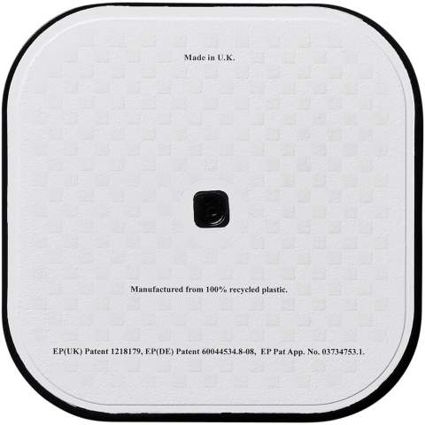 The Brite-Mat® square coaster protects tables from stains and circles from glasses or mugs at all times. The coaster is suitable for high quality photo-realistic print. And with its low-profile non-slip base, it won't just slide away. The Brite-Mat® square coaster is made from 100% in-house recycled plastic and laminated paper, making it a sustainable choice.