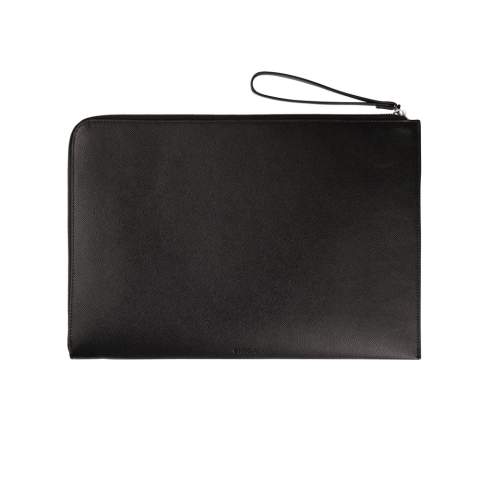 Schützen Sie Ihren Laptop mit Stil. Diese Tasche vereint ein elegantes Design mit durchdachter Funktionalität. Die beidseitige Öffnung ermöglicht einen einfachen Zugriff aus verschiedenen Winkeln, sodass Sie Ihren Laptop schnell verstauen oder herausnehmen können. An der Außenseite befindet sich eine praktische Tasche für Zubehör, das Sie so immer griffbereit haben. Passend für die meisten Laptops bis zu einer Größe von 16 Zoll. Bitte beachten Sie: Die Abmessungen des Displays können von den Abmessungen des Laptops abweichen. Zertifiziert durch RCS (Recycled Claim Standard). Die RCS-Zertifizierung garantiert, dass die gesamte Lieferkette der recycelten Materialien zertifiziert ist. Der Gesamtanteil an recycelten Materialien basiert auf dem Gesamtgewicht des Produkts. Dieses Produkt enthält 41% RCS-zertifiziert recyceltes Polyester.<br /><br />FitsLaptopTabletSizeInches: 16.0
