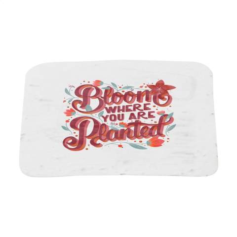 WoW! Sous-verres carrés en papier biodégradable avec des graines de fleurs (papier ensemencé 200 g/m²). Impression en full colour sur une face.    Une impression (en full colour) sur la deuxième face est possible moyennant un coût supplémentaire.    Le mélange de fleurs se compose de :  Godetia, Mesembrantium,  Petunia, Gypsophila,  Antirrhinum, Allysum Bentany.    Après utilisation, les sous-verres peuvent être plantés dans le sol, où ils se transformeront en fleurs. Donnez de la couleur à votre marque !    En raison de l'utilisation de graines et de matériaux recyclés, de petites irrégularités dans le matériau peuvent être visibles. Fabriqué en Europe.