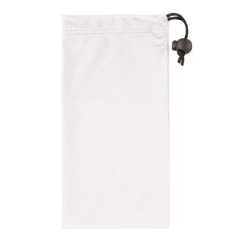 Microvezel pouch 250g/m² (90x180mm) met een full-colour all-over bedrukking. Geschikt voor een bril en telefoon. Met de pouch kunnen ook de glazen van de bril, of je telefoonscherm gereinigd worden. Het zakje is afsluitbaar door middel van koord en stopper.