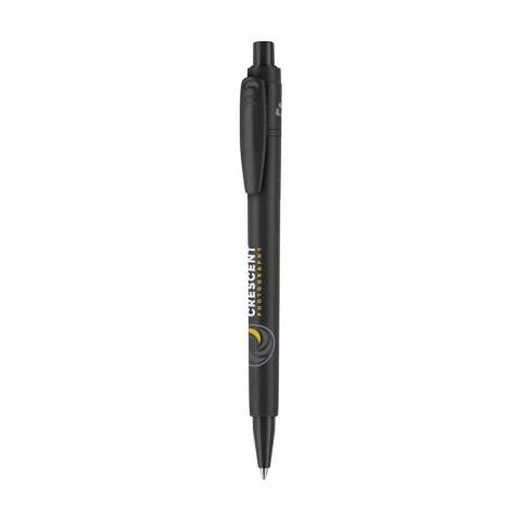 Stylo bille à encre bleue de la marque Stilolinea®. Fabriqué en plastique ABS 100% recyclé à partir d’appareils électroniques et/ou de déchets post-consommation. Avec une impression du symbole de recyclage à côté du clip. Un choix responsable. Fabriqué en Italie.