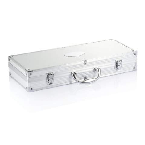12 pcs stainless steel barbecue set, including 4 pcs skewers, carving knife, 4 corn holders, spatula, carving fork with protection cover and pair of tongs. Packed in aluminium case with hinges and handle.