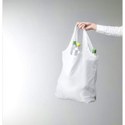 WoW! Large, foldable shopping bag with double handle made of 190T RPET polyester. Can be quickly folded into the pouch on the inside of the bag and carried along. GRS-certified. Total recycled material: 95%. Capacity approx. 10 liters. Meas. unfolded 45 x 42 cm.