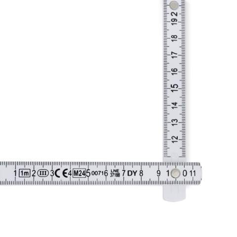 Règle pliable calibrée d'une longueur totale de 1m. Idéale pour effectuer des mesures précises, elle se plie proprement pour faciliter son rangement et son transport. Durable et pratique pour un usage quotidien.