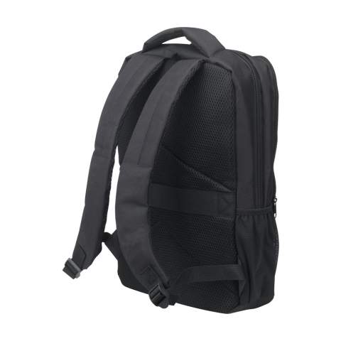 Solider Rucksack aus robustem RPET-Polyester. Mit 2 großzügigen Fächern. Das erste Fach bietet viel Platz und mehrere Taschen zur übersichtlichen Organisation von Zubehör. Das zweite Fach hat ein Schaumstoff-Schutzfach für den sicheren Transport eines Laptops bis 15,6 Zoll. Mit einer zusätzlichen Reißverschlusstasche auf der Vorderseite und einer Netztasche auf beiden Seiten. Die verstellbaren Schultergurte, das Rückenteil und der Tragegriff sind mit Netzstoff gepolstert und mit Schaumstoff für zusätzlichen Tragekomfort ausgestattet. Mit zusätzlicher Schlaufe zum Befestigen des Rucksacks an einem Trolley, robusten Reißverschlüssen, vollständig gefüttert und sauber verarbeitet. Ein Luxus-Rucksack mit vielen Extras. GRS-zertifiziert. Gesamtes recyceltes Material: 90%. Fassungsvermögen ca. 12 Liter.
