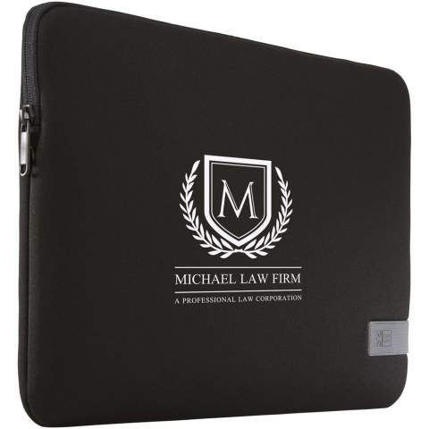 Housse pour ordinateur portable de 14" avec 6 mm de mousse à mémoire de forme dense et doublure intérieure molletonnée pour la protection de l’appareil, ainsi qu’un patch réfléchissant au niveau du panneau avant. Garantie Case Logic : 25 ans.
