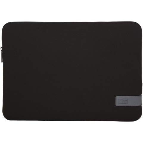 Housse pour ordinateur portable de 14" avec 6 mm de mousse à mémoire de forme dense et doublure intérieure molletonnée pour la protection de l’appareil, ainsi qu’un patch réfléchissant au niveau du panneau avant. Garantie Case Logic : 25 ans.