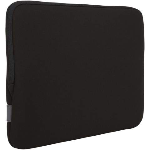 Housse pour ordinateur portable de 14" avec 6 mm de mousse à mémoire de forme dense et doublure intérieure molletonnée pour la protection de l’appareil, ainsi qu’un patch réfléchissant au niveau du panneau avant. Garantie Case Logic : 25 ans.