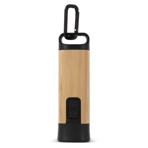 Notre lampe de poche rechargeable est à la fois brillante et pratique, dans un souci de respect de l'environnement ! Fabriquée à partir de R-ABS et de bambou durables, elle n'est pas seulement brillante, elle est aussi respectueuse de l'environnement. Illuminez votre chemin de manière responsable, rechargez et recommencez - le tout avec style.