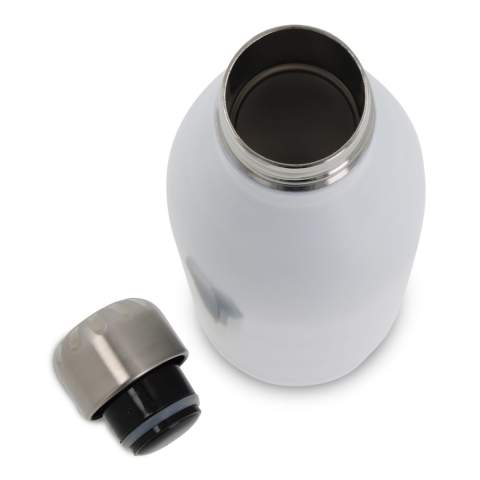 Double walled vacuum insulated drinking bottle with a 0,75L capacity. This 100% leak-proof bottle keeps drinks at the same temperature for longer thanks to the vacuum in between the walls. Drinks will stay warm for up to 12 hours and/or cold up to 24 hours. Comes packaged in a gift box.