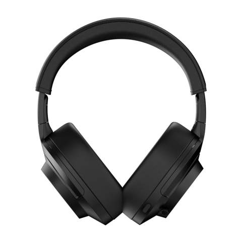Une qualité sonore incroyable, un concept durable et reparable se rencontrent dans le casque audio Irvine. Irvine est un casque haut de gamme conçu pour durer plus longtemps que votre casque ordinaire. Avec une réparation facile, vous pouvez facilement remplacer les coussinets, l'arceau et même la batterie si nécessaire.  Avec technologie ANC qui peut se désactiver en un simple clic. Équipé de 5 microphones ENC et d'une assistance vocale pour améliorer encore plus la qualité des appels. Mode double connection pour se connecter à plusieurs appareils à la fois. Durée d'autonomie de 40 heures  avec une seule charge. Les écouteurs sont fabriqués en plastique PC recyclée. Contenu recyclé total: 32 % sur la base du poids total de l'article. La certification RCS garantit une chaîne d'approvisionnement entièrement certifiée pour les matériaux recyclés. Sans PVC. Emballé dans un emballage réduit en plastique.<br /><br />PVC free: true