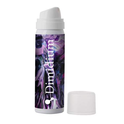 50 ml verkoelende aftersun mousse in een aluminium flacon, met vitamine E, vitamine C, panthenol en aloe vera, geproduceerd in Nederland.