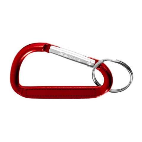 The Timor carabiner keychain is very handy since it can be attached to a backpack. It is made of lightweight and strong aluminium and has a striking metallic finish. Timor offers various options for adding a visible logo. The carabiner is not suitable for climbing.