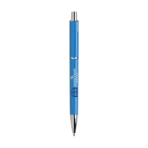 Blauschreibender Kugelschreiber mit einzigartigem Design: das Gehäuse und der Clip von diesem Kugelschreiber sind in einem Stück geformt und das macht diesen Kugelschreiber zu einem besonderen Blickfang. Mit auffallendem silbernen Akzent unter dem optisch 'schwebenden' Clip.