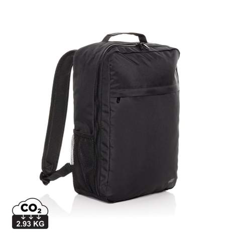 Le sac à dos pour ordinateur portable 15,6 pouces en rPET Aware™ Swiss Peak Essential est conçu pour répondre à vos besoins professionnels quotidiens. Ce sac à dos élégant et durable comporte un compartiment principal à fermeture à zip avec une section dédiée aux ordinateurs portables modernes de 15,6 pouces, ainsi qu'une poche filet à fermeture éclair et une étiquette d'entretien à l'intérieur. Les bretelles réglables avec boucles garantissent un port confortable, tandis que la poche frontale à fermeture éclair et la poche latérale avec porte-boisson offrent un espace de rangement supplémentaire. Le sac est également doté d'une sangle de bagage pratique à l'arrière et d'une poignée en sangle sur le dessus. Le logo Swiss Peak ton sur ton et les fermetures à glissière Swiss Peak de qualité supérieure complètent son aspect professionnel. Fabriqué en polyester recyclé intégrant le traceur AWARE™. 2 % des recettes de chaque produit vendu avec AWARE™ seront reversés à Water.org. Sans PVC.<br /><br />FitsLaptopTabletSizeInches: 15.6<br />PVC free: true