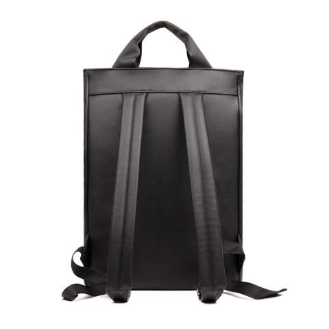 Mit unserem dezenten und exklusiven Rucksack können Sie mühelos vom Büro ins Freie wechseln. Schlankes Design und exklusiver Look. Mit einem gepolsterten Laptopfach für zusätzlichen Schutz. Kann als Tragetasche oder als Rucksack getragen werden, was ihn vielseitig und praktisch für jede Situation macht. Die Außenseite des Rucksacks besteht aus recyceltem PU und ebenso das Innenfutter besteht aus recycelten Materialien. Die Zertifizierung durch RCS (Recycled Claim Standard) garantiert, dass die gesamte Lieferkette der recycelten Materialien zertifiziert ist. Der Gesamtanteil an recyceltem Material basiert auf dem Gesamtgewicht des Produkts. Dieses Produkt enthält 27% RCS-zertifiziertes recyceltes Polyester und 8% RCS-zertifiziertes recyceltes PU.Mit unserem dezenten und exklusiven Rucksack können Sie mühelos vom Büro ins Freie wechseln. Schlankes Design und exklusiver Look. Mit einem gepolsterten Laptopfach für zusätzlichen Schutz. Kann als Tragetasche oder als Rucksack getragen wer