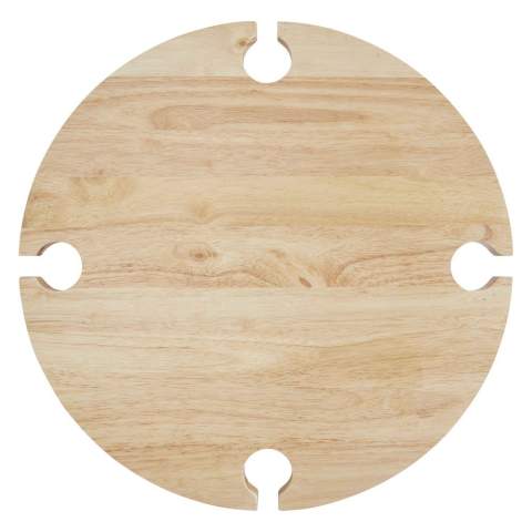 With this foldable picnic table with 4 fixed wine glass holes, a picnic on the balcony, garden, or beach will always be very comfortable. It only takes a second to fold out and is easy to carry along.