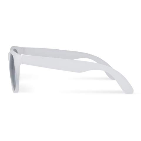 These white unique sunglasses change color when it comes in contact with sun light. This adds the element of surprise to a stylish pair of sunglasses. When the sunglasses haven't been in contact with the sun yet the color is white.