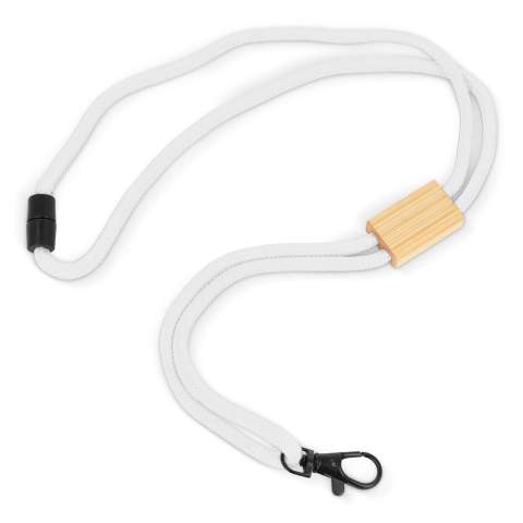 Kordel-Lanyard aus R-PET Paracord mit Kunststoff-Sicherheitsverbindung und schwarzem Karabiner und Panikverschluss. Das Schlüsselband ist mit einem Bambusschieber verstellbar, der viel Platz für das Branding bietet.