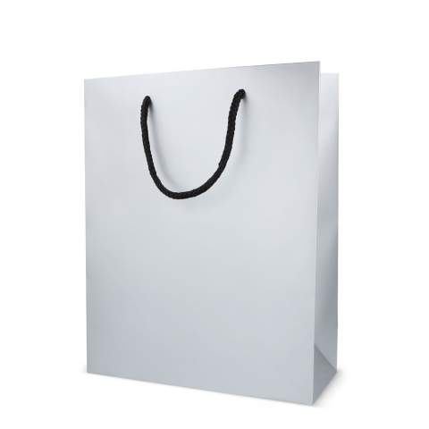 Elegante Geschenktasche aus FSC-zertifiziertem Papier mit 5 mm dicken Kordeln aus recyceltem Polyester. Sie ist für ein Gewicht von bis zu 5 kg ausgelegt und hat ein luxuriöses Aussehen mit schwarzen Griffen und einer schwarzen Innenseite. Perfekt zum Überreichen von Geschenken.
