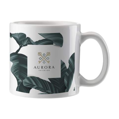 Tasse aus hochwertiger Keramik. Passt in nahezu jede Kaffeemaschine. Die perfekte Tasse für alle Drucke in Full Colour, darunter Fotos. Spülmaschinengeeignet. Fassungsvermögen 260 ml.