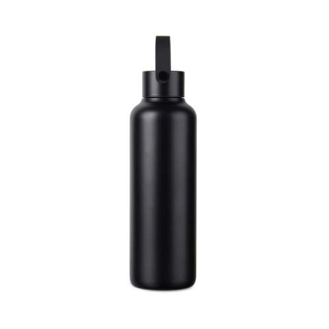 Bouteille sous vide à double paroi, fabriquée en acier inoxydable recyclé certifié RCS, offre à la fois performance et style. Conçue avec une poignée minimaliste en PU et des détails noirs qui capturent l'essence de la série Baltimore. L'isolation à double paroi maintient la température des boissons froides jusqu'à 12 heures, et chaudes jusqu'à 6 heures, que vous ayez besoin de rester au frais avec une boisson réfrigérée ou de déguster une boisson chaude lors de vos déplacements. Ne passe ni au lave-vaisselle ni au micro-ondes, mais se lave uniquement à la main. Certifié par RCS (Recycled Claim Standard), la certification RCS garantit que l'ensemble de la chaîne d'approvisionnement en matériaux recyclés est certifiée. Le contenu recyclé total est basé sur le poids total du produit. Ce produit contient 80 % d'acier inoxydable recyclé certifié RCS.<br /><br />HoursHot: 6<br />HoursCold: 12