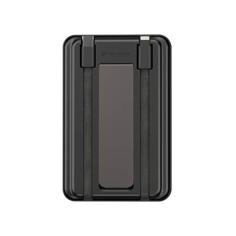 Delano, die 10000mAh-5-in-1 20W-PD-Schnellladepowerbank ist mit einem  magnetischen 15W-Ladegerät ausgestattet, mit dem Sie Ihr Telefon mit maximaler Geschwindigkeit kabellos aufladen können. Ebenso können Sie auch Ihre AirPods oder Apple Watch aufladen. Benötigen Sie einen noch schnelleren Energieschub, um den Tag zu überstehen? Redwood unterstützt das blitzschnelle Laden mit 20W über seinen USB-C-Anschluss, sowohl zum Aufladen der Powerbank selbst als auch zum Aufladen Ihres Geräts. Sie verfügt auch über ein integriertes USB-C-Schnellladekabel und ein integriertes Lightning-Kabel. Mit dem integrierten Ständer können Sie Ihr Telefon während des Ladevorgangs aufstellen, um z.B. Filme anzusehen. Hergestellt aus rec. ABS- & PC-Kunststoff hergestellt; nach dem RCS-Standard (Recycled Claim Standard) zertifiziert. Der Gesamtanteil an rec. Material beträgt 24% des Gesamtgewichts des Artikels. Urban Vitamin-Produkte sind ohne PVC hergestellt und in kunststoffreduzierten Verpackungen verpackt.<br /><br />WirelessCharging: true<br />PowerbankCapacity: 10000<br />PVC free: true
