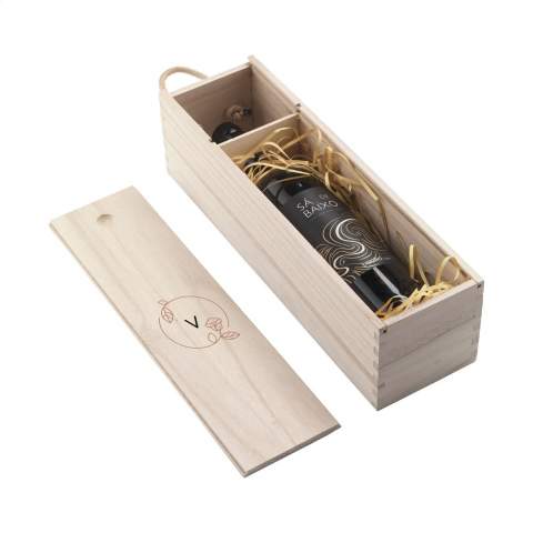 Boîte pour le vin en bois de paulownia. Avec un couvercle coulissant et un cordon. Convient pour 1 bouteille de vin (0,75 L). La boîte est fournie sans vin. Chaque article est fourni dans une boite individuelle en papier kraft marron.