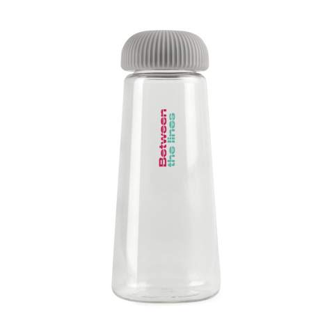 Our unique cone-shaped drinkware, designed for style and comfort, features a grip-friendly lid and an ergonomic shape for an easy hold. The RCS-certified recycled PET body showcases a commitment to responsible material sourcing, with 66% recycled content based on the overall product weight. The innovative design provides increased stability and a visually appealing look. This practical drinkware solution appeals to those who value smart design and a mindful approach to materials. Cold drinks only. Handwash only. Including FSC®-certified kraft packaging.