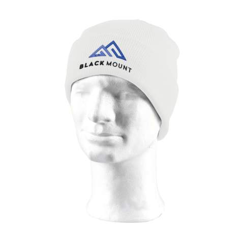 Gebreide muts met omslag. Van 100% acryl. Populair model, lekker warm en goede kwaliteit. One size.