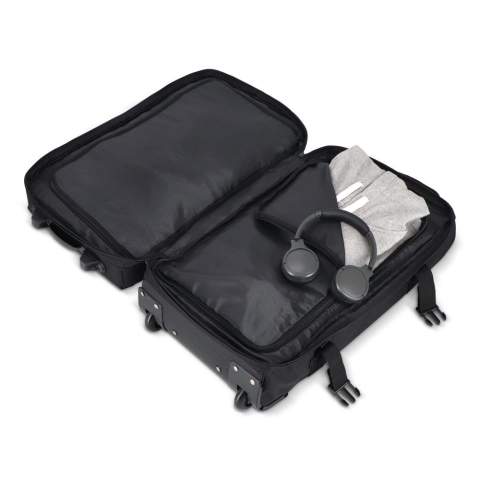 Hier ist die Trolley Travel Bag - der Inbegriff von Komfort und Stil. Reisen Sie mühelos mit diesem stilvollen und robusten Begleiter. Er wurde für nahtlose Mobilität entwickelt und verfügt über geräumige Fächer und einen einziehbaren Griff. Werten Sie Ihre Reisen mit einem Trolley auf, der Funktionalität und Raffinesse vereint.