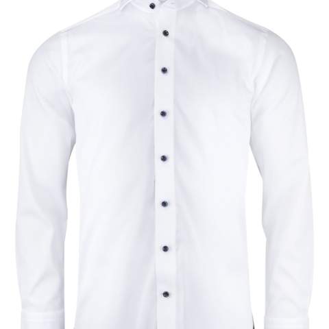 A new edgy shirt in the same spirit as the old Purple Bow 46. The microcord structure in the fabric that makes it stand out compared to our classic twill. The fabric in combination with extreme cut-away collar and a new kick-ass paisley contrast, makes a bold statement. The contrast is obvious on the white, and more discrete on the luxurious navy fabric. Wear it with jeans and a blazer or with a suit and sneakers and you will look impeccable, from the office to the dinner party.