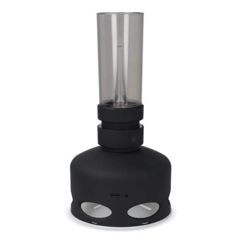 This atmospheric LED lamp combines the nostalgic look of a classic oil lamp with the benefits of modern technology. The elegant, vintage design is perfect for anyone who loves a warm, cozy atmosphere, whether you are indoors, sitting in the garden or staying at the campsite.
Be surprised by the built-in gadget: you can blow out this lamp just like in the old days! Simply blow into the hole under the glass and the lamp will go out, just like a candle. This detail makes the lamp extra special. With energy-efficient LED lighting that is soft and safe for the eyes, and a rechargeable battery that can be taken anywhere, this lamp offers ultimate convenience. You can easily charge it with the included USB-C cable. This way you are always assured of atmospheric lighting, wherever you are. Perfect for any room and every adventure. The ideal mix of nostalgia and modern comfort!
