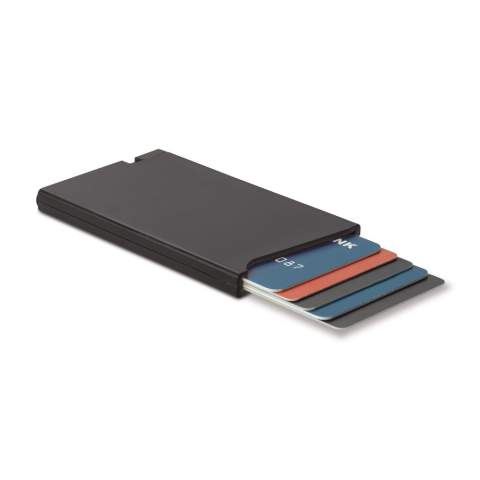 Uniek design kunststof kaarthouder om (bank)passen te beschermen tegen RFID skimming. Druk op de knop en tot vijf kaarten komen getrapt uit de houder.
