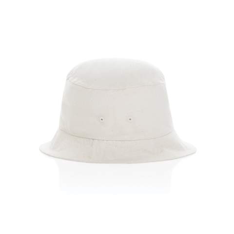 Chapeau Impact Aware™ en toile 285gsm recyclé et non teinté est un modèle intemporel et en forme de cloche. Ce bob protège votre tête du soleil, est agréable à porter et égaye vos tenues. La toile recyclée est non teintée et utilisée sous sa forme brute, sans produits chimiques issus de la teinture ou du blanchiment. Avec le traceur AWARE™ qui valide l'utilisation authentique de matériaux recyclés. 2 % des recettes de chaque produit Impact vendu seront reversés à Water.org. Composition 70% coton recyclé, 30% polyester recyclé. Circonférence de 58 à 60 cm, taille unique.