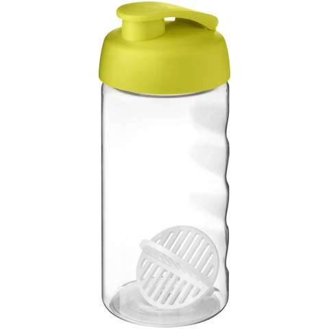Bouteille de sport à simple paroi avec boule de shaker pour assurer un mélange homogène des boissons protéinées. Dispose d’un couvercle antifuite avec fermeture à clapet et d'une conception antidérapante. Capacité de 500 ml. Fabriquée au Royaume-Uni. Emballé dans un sac compostable. Sans BPA.