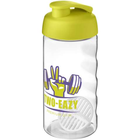 Single-wall sport bottle with shaker ball for the smooth mixing of protein shakes. Features a spill-proof lid with flip closure and finger grip design. Volume capacity is 500 ml. Made in the UK. Packed in a home compostable bag. BPA-free.