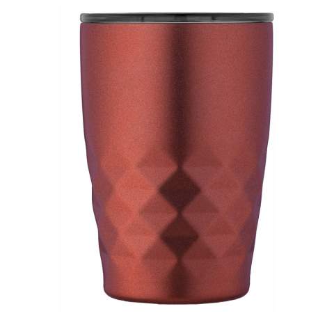 The Geo tumbler has a double-wall vacuum construction with copper insulation which means it keeps drinks hot for 8 hours and cold for 24 hours. The construction prevents condensation on the outside of the tumbler. Easy sipping, push-on lid with slide closure. Wide opening for comfortable filling and pouring. Volume capacity is 350 ml. Presented in an Avenue gift box.