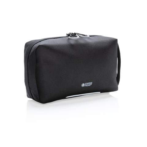Ob zur Aufbewahrung von Kabeln, Adaptern oder Ihrer Reiseutensilien, diese Tech-Tasche bietet perfekte Organisation und einfachen Zugriff. Taschen im Origami-Stil schaffen eine enorme Raumeffizienz, sodass Sie mehr auf kleinerem Raum verstauen können, während Ihre Artikel ordentlich organisiert und leicht zu finden sind. Elastische Zubehörschlaufen halten Gegenstände wie Stifte immer griffbereit. Eine Öffnung im Clamshell-Stil machen diese Tasche leicht zugänglich. Die externe Reißverschlusstasche hat eine Kabeldurchführung zum einfachen Aufladen Ihres Telefons. PVC-frei. Zudem werden 2% des Erlöses jedes verkauften Aware™-Produkts an Water.org gespendet.<br /><br />PVC free: true