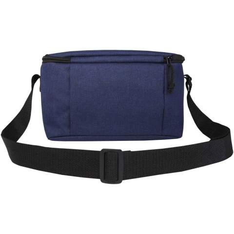 With the Tundra GRS certified recycled 6-can cooler bag you can keep your food or drinks cool on a sunny, hot day. The bag features a main compartment, a front open pocket, and adjustable shoulder straps. Volume capacity: 5 litres.