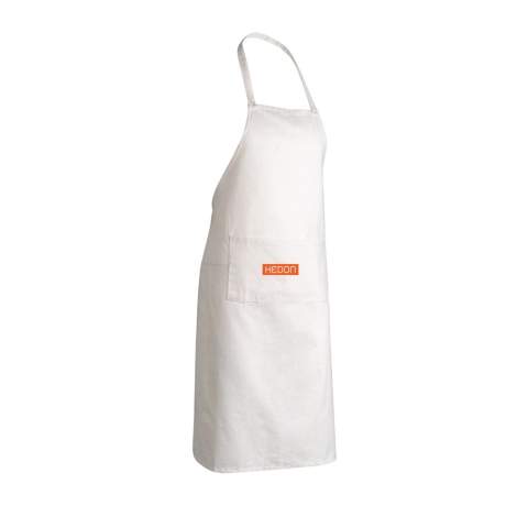 Eine wahre Geschichte über Nachhaltigkeit! Diese 180gr Recycled Cotton Schürze wurde mit AWARE™ Tracer hergestellt. Mit AWARE™ wird die Verwendung von echten recycelten Gewebematerialien ( 70% rCotton und 30% rPET) sowie die Angaben zur Wasserreduzierung durch disruptive physische Tracer und Blockchain-Technologie garantiert. Sparen Sie Wasser und verwenden Sie echte recycelte Stoffe. Weiterhin werden 2% des Erlöses jedes verkauften Impact-Produkts an Water.org gespendet. Nie wieder fleckige Kleidung. Diese schöne Schürze hat Riemen an der Taille für eine perfekte Passform, und die Vordertasche eignet sich perfekt für Löffel oder andere Accessoires, die Sie beim Kochen griffbereit haben müssen. Die Wassereinsparungen basieren auf Zahlen im Vergleich zu herkömmlichen Fasern. Diese berechnete Angabe basiert auf zuverlässigen Ökobilanzdaten, die von Textile Exchange in ihren Material Snapshots 2016 veröffentlicht wurden.