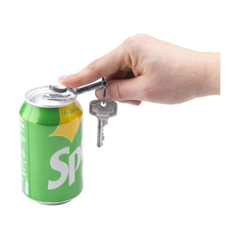 Porte-clés avec décapsuleur léger en aluminium recyclé. Certifié GRS. Matière recyclée totale : 79%.     L'utilisation d'aluminium recyclé permet de réduire le nombre de nouvelles matières premières utilisées pour la fabrication de ce produit. Cela signifie moins de consommation d'énergie et moins d'utilisation d'eau.
